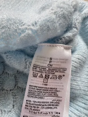 Old Navy Pale Blue Diamond Knit Crewneck Sweater thumbnail 4