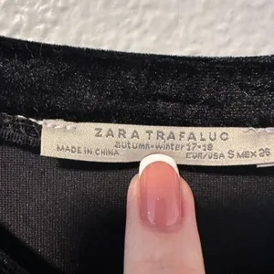Zara Trafaluc Women's-S Velvet‎ Maxi Dress Embroidery Black BOHO thumbnail 2