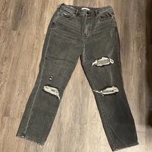 PACSUN Distressed Grey Mom Jeans Size 30 thumbnail 1