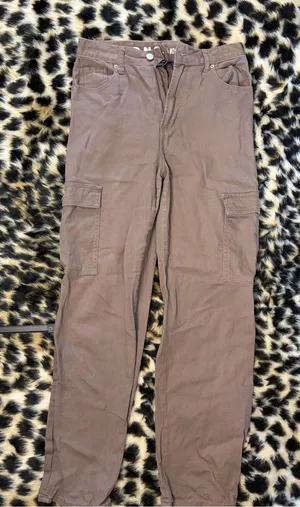 Women’s Brown Cargo Pants thumbnail 1