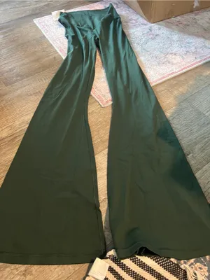 Aerie green crossover flare leggings thumbnail 8