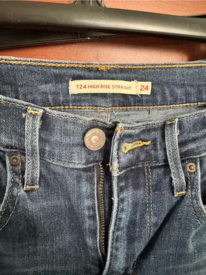Levi’s 724 High Waist Straight Classic Mid Wash thumbnail 3