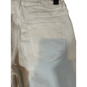 Calvin Klein White Denim Bermuda Jean Shorts City Length Women Size 6 thumbnail 7