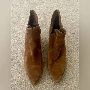 Steve Madden Chaya Pointed Toe Booties Sand Brown Suede Like Western Style Bootd thumbnail 2