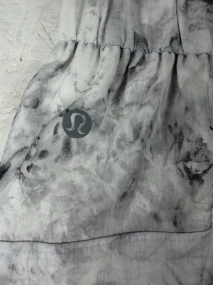 Lululemon Brisk‎ Stroll Skirt Gray White Marble Tie Dye Liner Shorts Womens 2 thumbnail 6