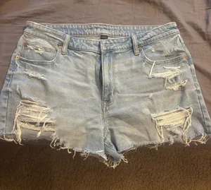 American Eagle Stretch High-Rise Jean Shorts thumbnail 1