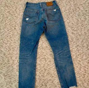 501 Distressed High-Waisted Jeans thumbnail 2
