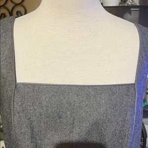 Banana Republic gray sheath dress with square neckline size 14 Wool dress thumbnail 4