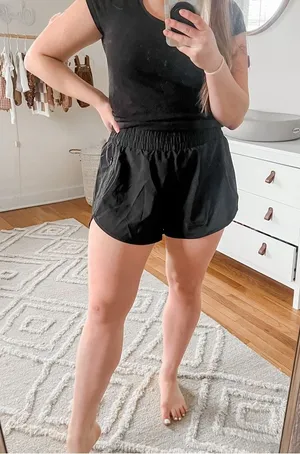 Black athletic shorts Size XL thumbnail 1