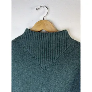 Madewell Women's Dillon Mockneck Sweater Medium Item NC649 green quiet luxury thumbnail 3