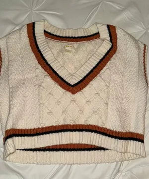 Maeve Anthropologie cropped sweater thumbnail 1