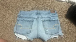 American Eagle Low-Rise jean shorts thumbnail 2