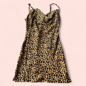 Nasty Gal Leopard print mini dress sz 2 thumbnail 3