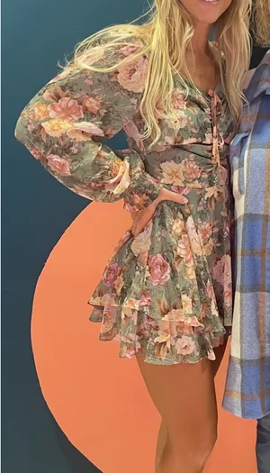 Green floral dress Size M thumbnail 1