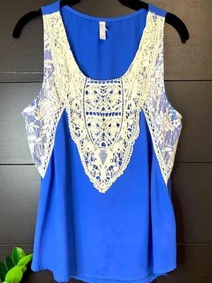 Xhilaration Beautiful Macrame, Chiffon and Lace Top. Women’s size L. Tank top. GUC thumbnail 1