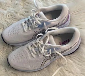 ASICS Women's White and Purple Running Shoes size 9.5 BNWOT thumbnail 1