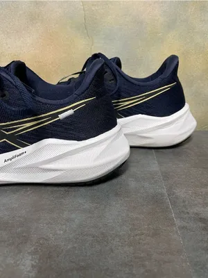 Asics Versablast 4 Women’s Running Shoes Navy Blue Size 9.5B thumbnail 12