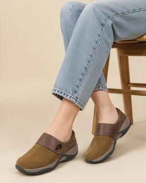 Easy Spirit Explore24 Brown Suede Slip On Comfort Clogs Women's 9M thumbnail 2