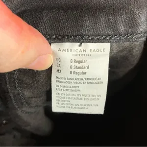 Curvy hi-rise‎ Jeggings crop black button fly distressed size 0 thumbnail 9
