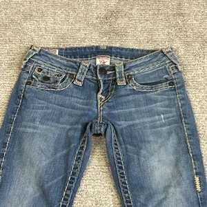 True Religion Billy Super T Jeans Womens 24 Straight Low Rise Actual 26x32 USA thumbnail 2
