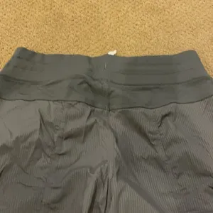 Lululemon Women’s Grey Studio Crop Pants - No Liner thumbnail 9