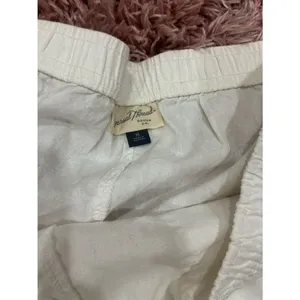 Universal Threads White High-Waist Pull-On Linen Shorts thumbnail 4