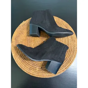 Lulus Womens Black Faux Suede Pointed Toe Block Heel‎ Ankle Boots Size 7 thumbnail 7