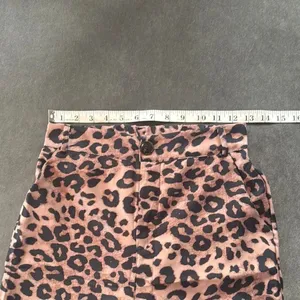 Women’s Lightweight Leopard Print 2 Piece Pant Suit Set Size M NEW thumbnail 13