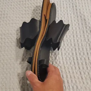 Cute Flat Black Sandals Size 39 (8) (#20) thumbnail 2