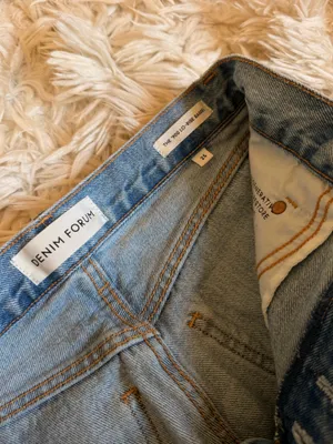 Aritzia Denim Forum Jeans High-Rise thumbnail 2