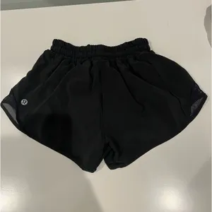 Black Lululemon Hotty Hot 2.5" thumbnail 2