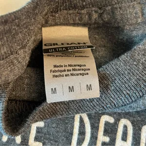 Gildan Gray Long Sleeve Shirt Holiday Skeleton size Medium thumbnail 3