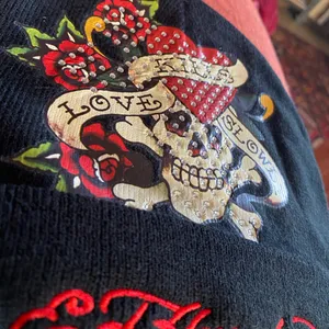 🆕 Ed Hardy Beanie Y2K Black Cuff Cap Hat Brand New faux fur pom thumbnail 3