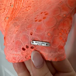 ABERCROMBIE & FITCH NWT Neon Coral Eyelet Crop Top Size‎ M Summer Beachy thumbnail 6