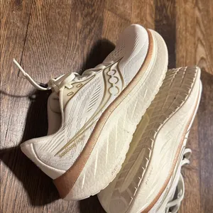 Saucony WOMEN'S RIDE 18 Vanilla Size 6 thumbnail 5