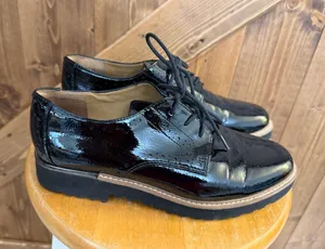 Franco Sarto Women’s Size 6 Black Patent Leather look Lace-Up Oxford Shoes thumbnail 1