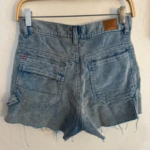 URBAN OUTFITTERS sky blue corduroy high rise carpenter cut off shorts size 27 thumbnail 4