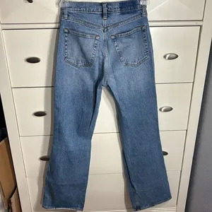 Abercrombie & Fitch The 90s Relaxed Jean Ultra High Rise Jeans thumbnail 6