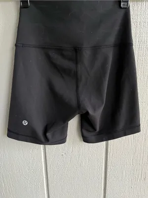 Lululemon Wunder Train High-Rise Short 6" in Black Size 4 thumbnail 2