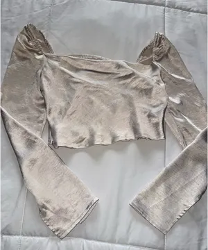 Cropped Long Sleeve thumbnail 1