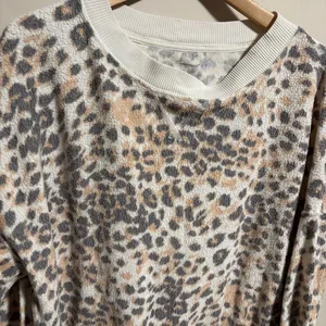 Aerie Oversized Summer Fleece Sweatshirt Leopard- Size Large thumbnail 2