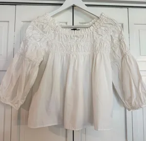 Gap white smocked poplin cotton top size small thumbnail 2