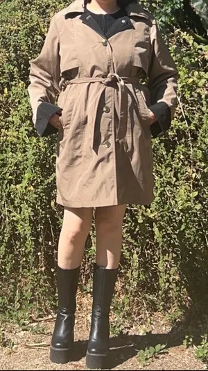 Chic Beige Trench Coat for Women thumbnail 1
