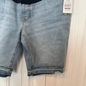 Time and Tru Light Wash Denim Bermuda Maternity‎ Shorts Size Medium thumbnail 3