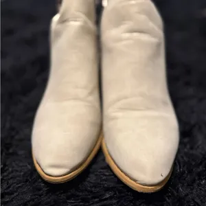 Women's Cream Ankle Boots Size 11 thumbnail 3
