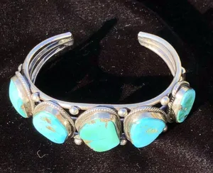 Vintage Navajo Natural Turquoise & Sterling Silver Cuff Bracelet thumbnail 5