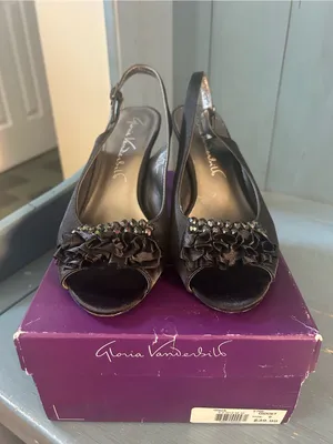 Gloria Vanderbilt Blk Satin Peep-Toe Slingback Heels w/Ruffle & Crystal Accents thumbnail 7