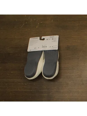 NWT Isotoner Womens Classic Clog Slippers Fuzzy Cozy Ewe White / Gray S (6.5-7) thumbnail 6