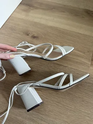 Heels White Size 6.5 thumbnail 2