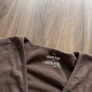 Garage Cropped Seamless Top thumbnail 3
